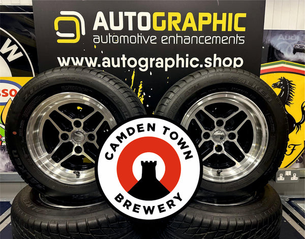 Camden Hells - White Circle Sign