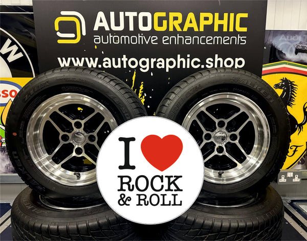 I Love Rock & Roll - White Circle Sign