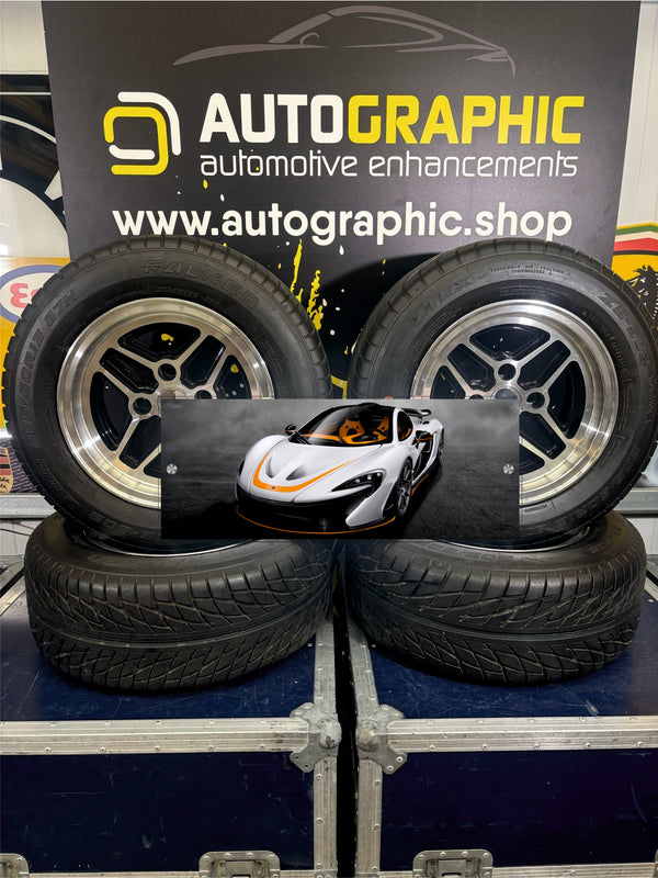 MCLAREN - P1 White Sign