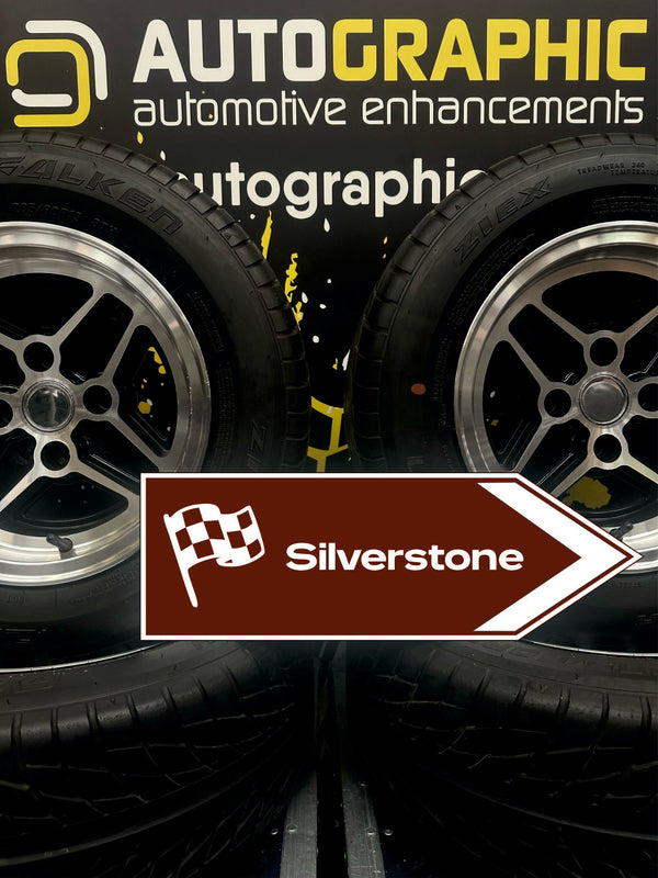 Silverstone Race Track - Road Signs - Arrows