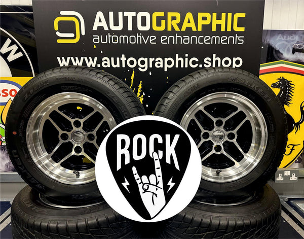 Rock "guitar pick" - Circle Sign