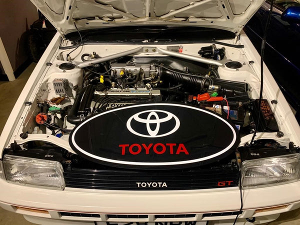 TOYOTA - White & Red Oval Sign