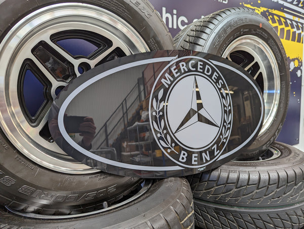 MERCEDES-BENZ - Oval Sign