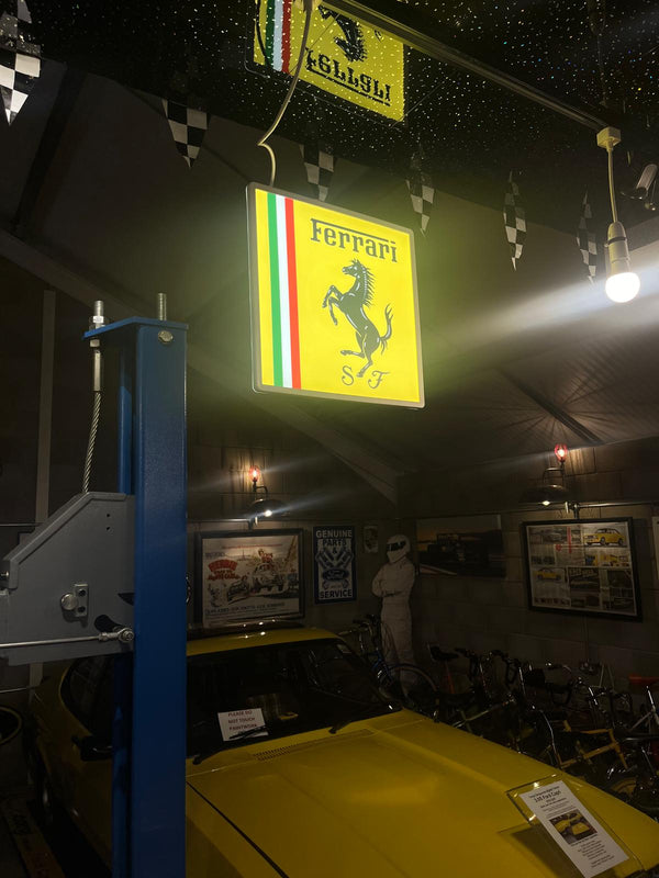 FERRARI - Illuminated Sign