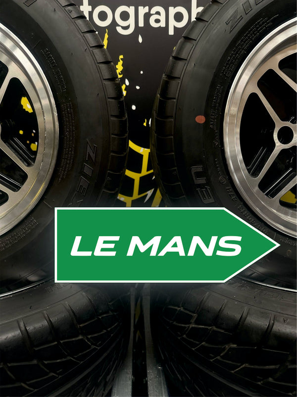 Le Mans Track - Road Sign - Arrow