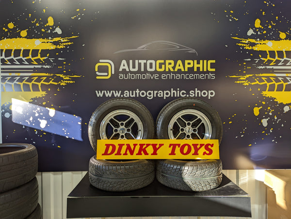 DINKY TOYS Long Sign