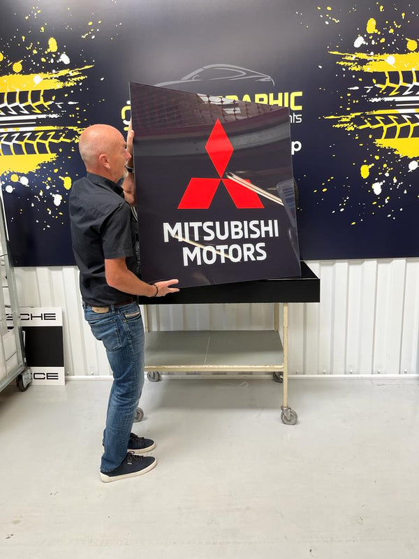 MITSUBISHI MOTORS Sign